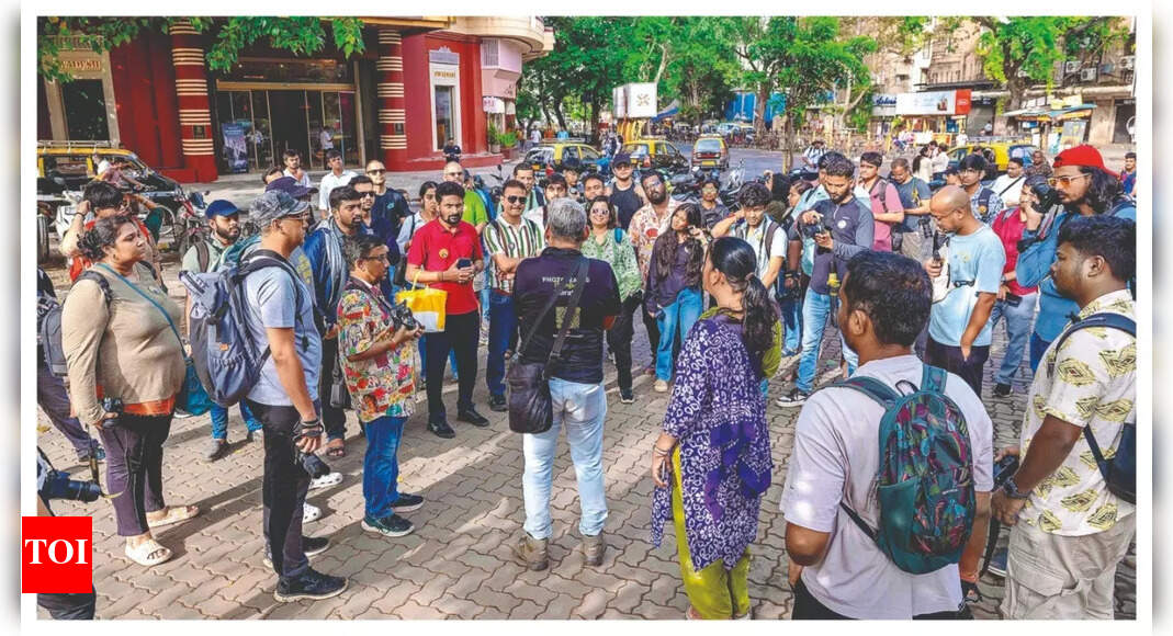 Capturing Mumbai through photowalk | Mumbai News