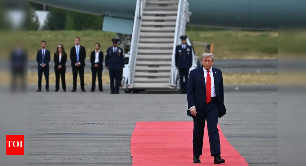 ‘Dead ringer sign’: Trump boasts ‘highest mark’ on cognitive test — but psychologists point to red-carpet stumble as warning of brain decline